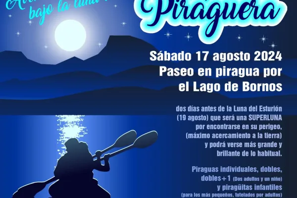 Paeso en piragua bajo la luna llena