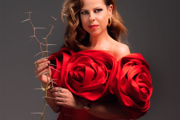 Vive el Rosas y Espinas Tour de Pastora Soler el 21 y 22 de marzo en el Gran Teatro Falla, Cádiz. Celebra 30 años de música en una noche inolvidable. Entradas desde 30 €.